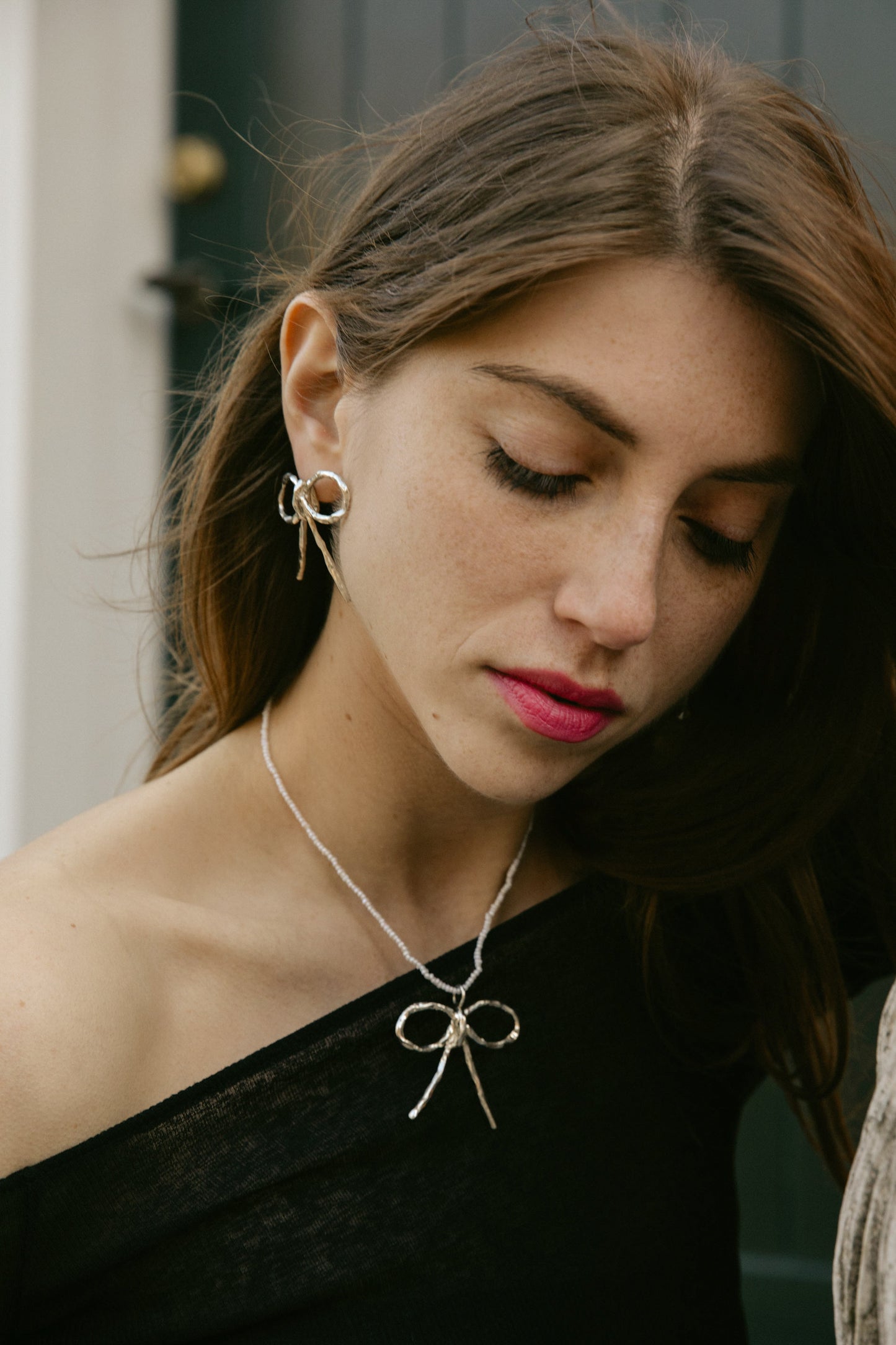 Bow Me Pearl Necklaces