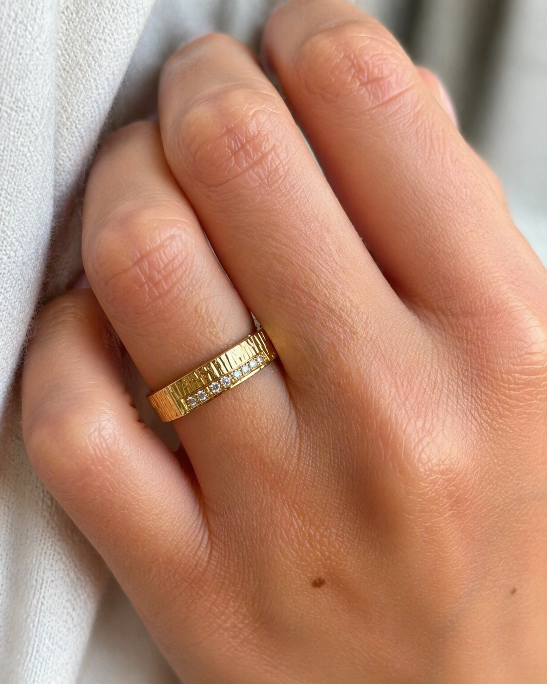 Wave Pave 14 kt guld ring