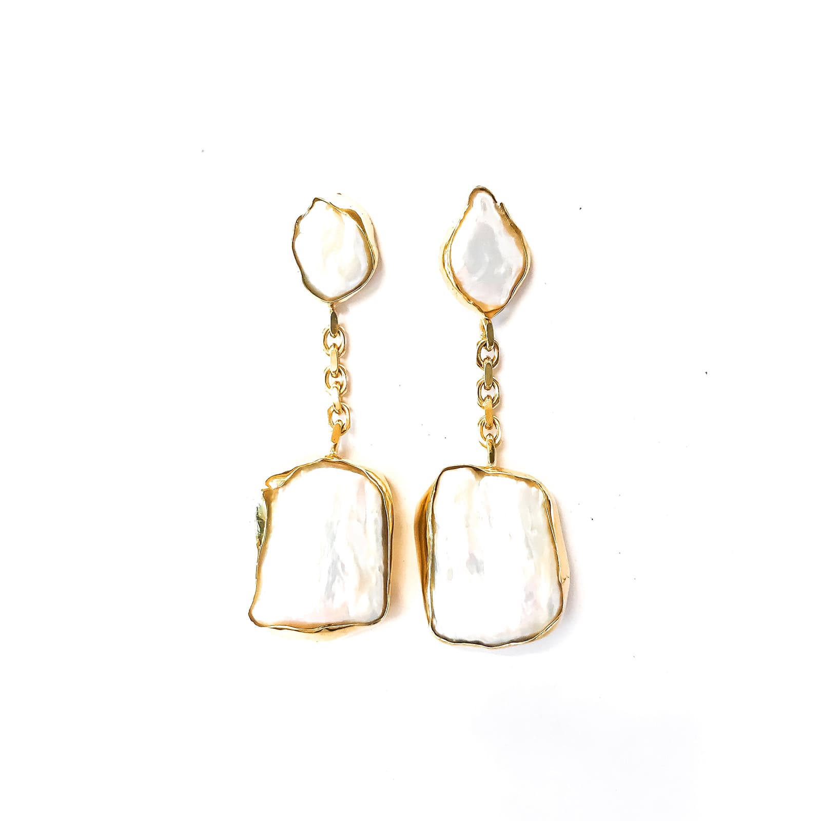 Frame Baroques gold plated silver earrings, front view.