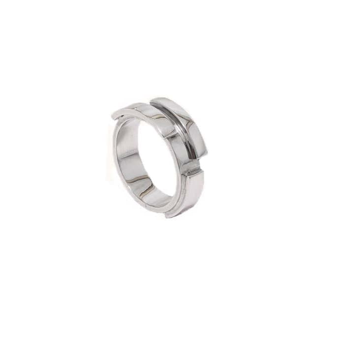 Plate 14 kt white gold ring, side view.