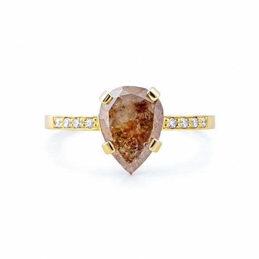 Fancy Opaque 14 kt guld ring med hvide diamanter