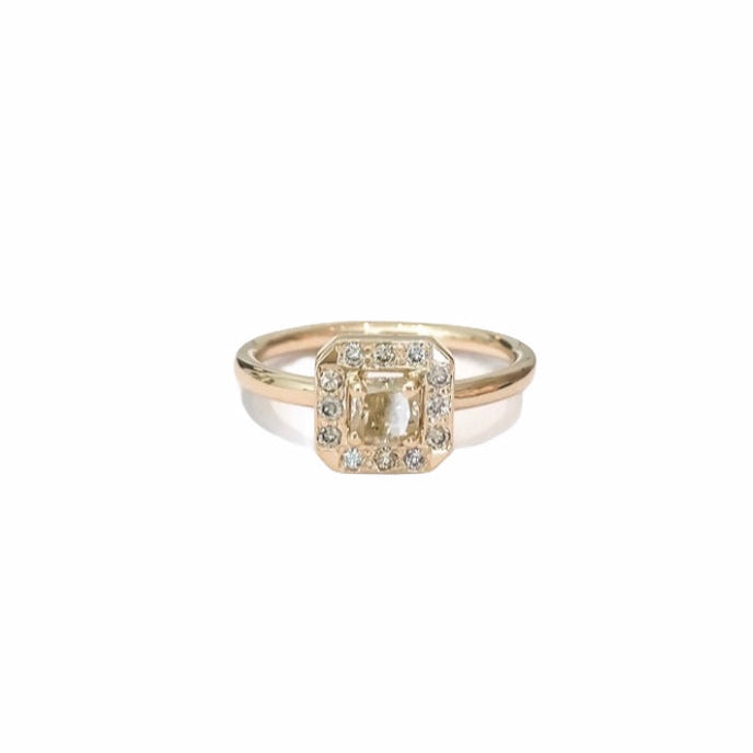 Champagne Dream 14 kt gold diamond ring, side view.