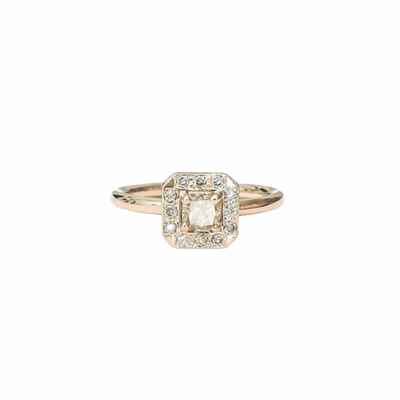 Champagne Dream 14 kt gold diamond ring, front view.