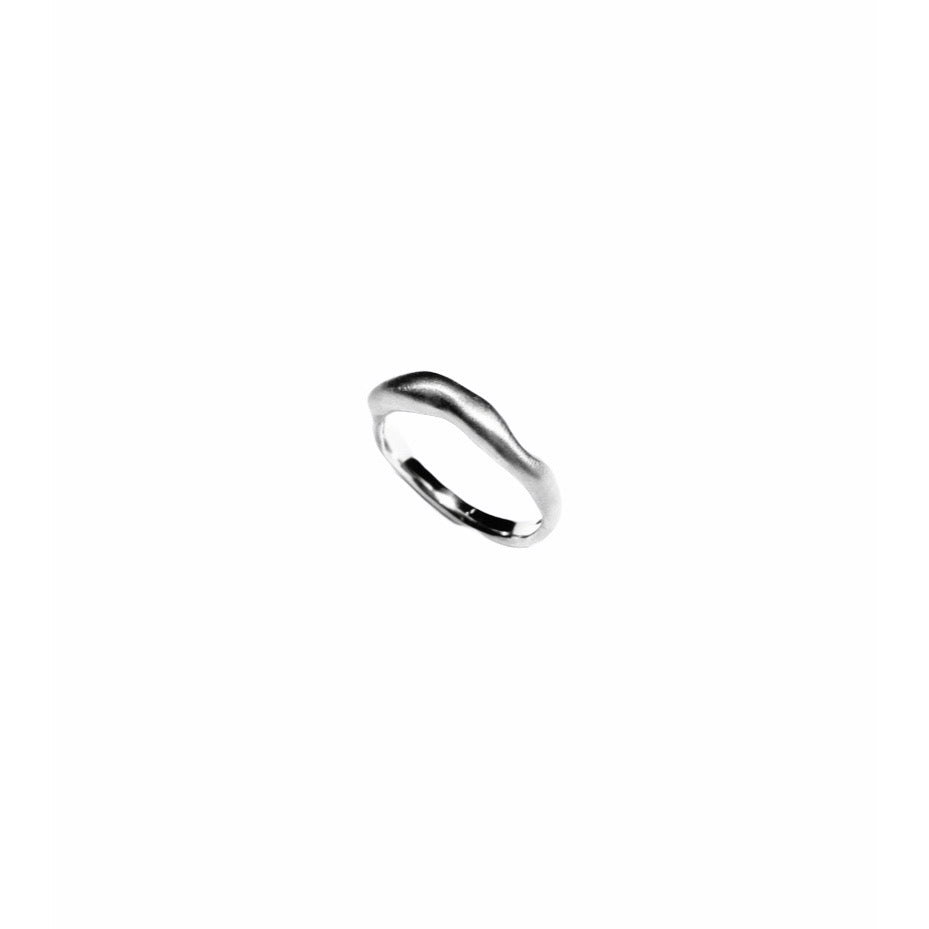 Curves silver ring, side view.