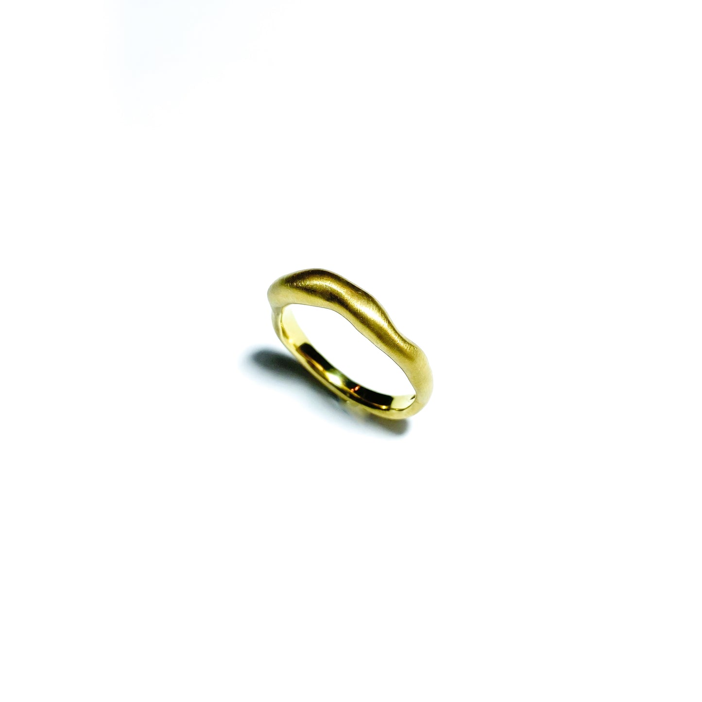 Curves gold plated silver ring