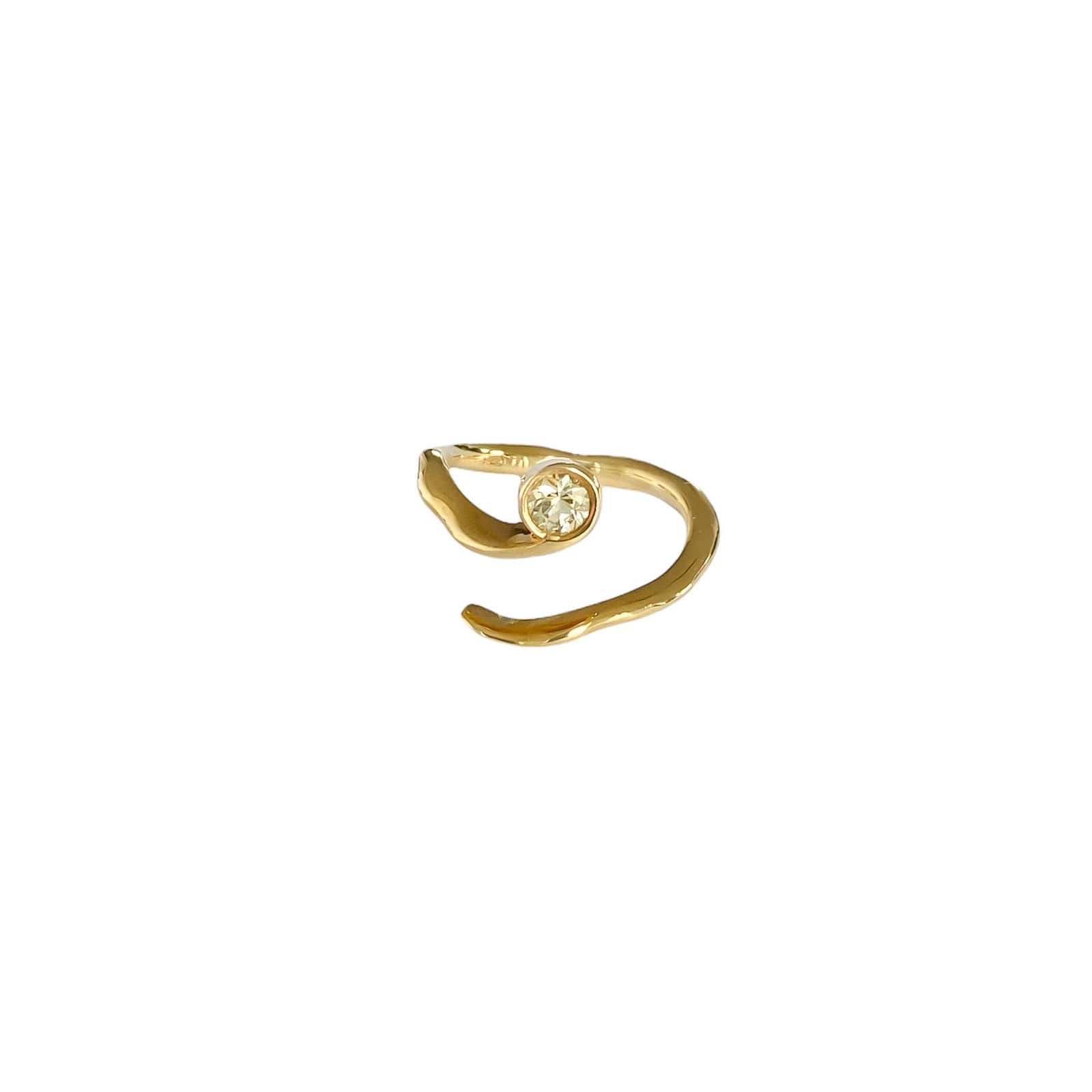 Simone Noa Spirulina gold plated silver sapphire ring, side view.